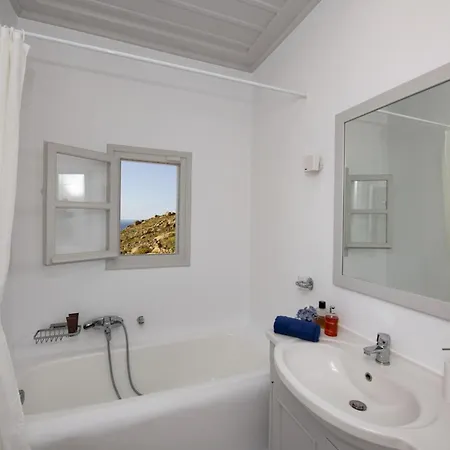 Charming 5-bed In Mykonos Willa *